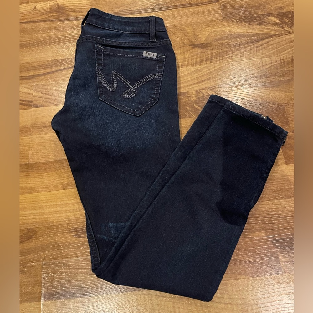 Cruel Girl Abby Jean Size 28/5S Dark Wash Zippered Cuffs